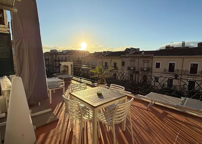 Central Apartment With Terrace Near Teatro Massimo